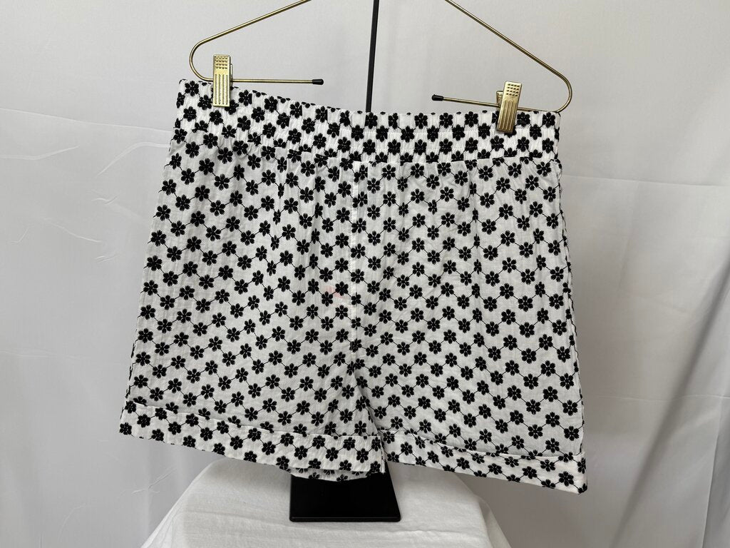 Bobeau - NWT- White, Black - Floral Short
