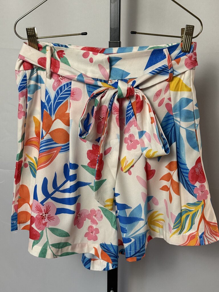 Flying Tomato - NWT - White ,Floral Shorts