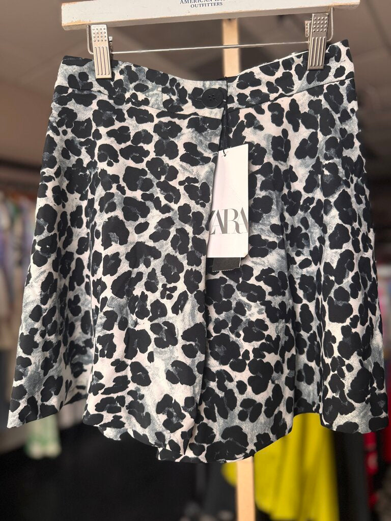 Zara- NWT - Silk Blend Cheetah Print Shorts