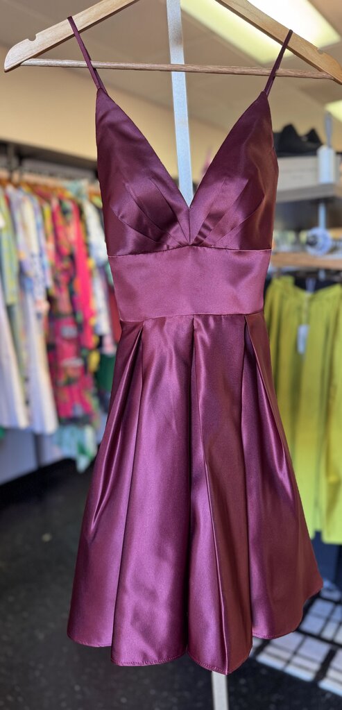Blondie Nites- Cocktail Dress - Burgandy