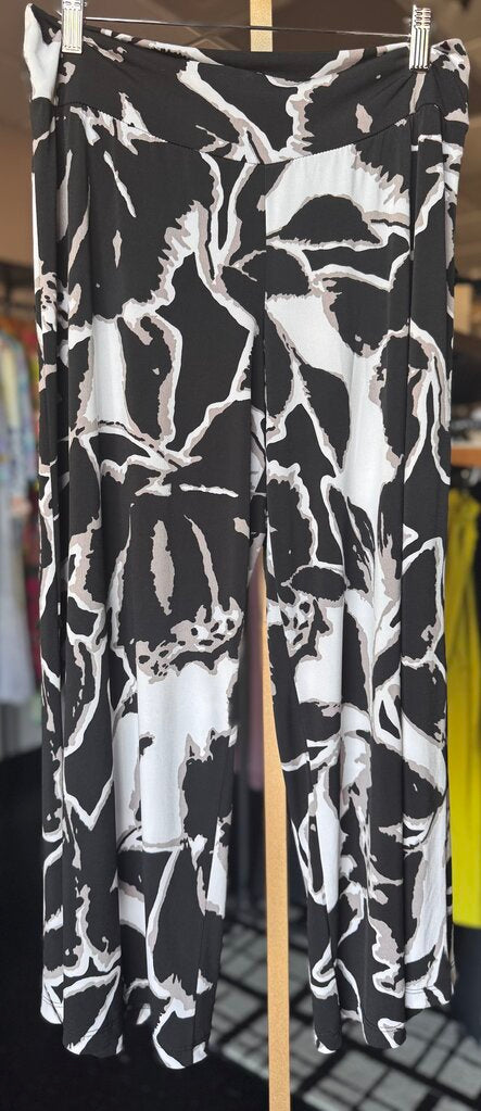 ClaraSunWoo- Floral Palazzo Pants- Black/White