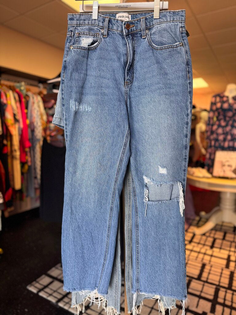 Sneak Peek - Distressed Jeans w. Raw Hem