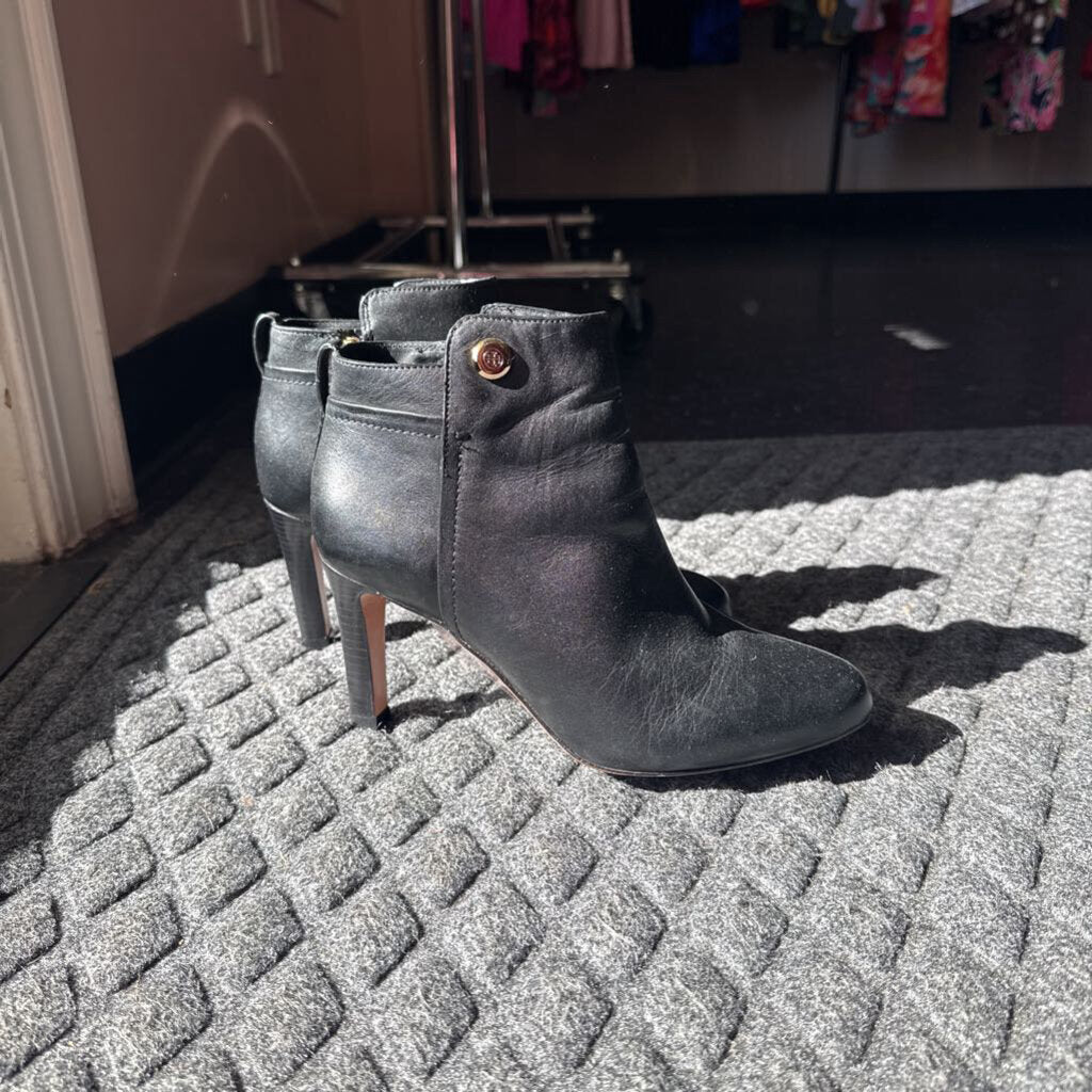 Tory Burch- Brita Mid Heel Bootie - Black