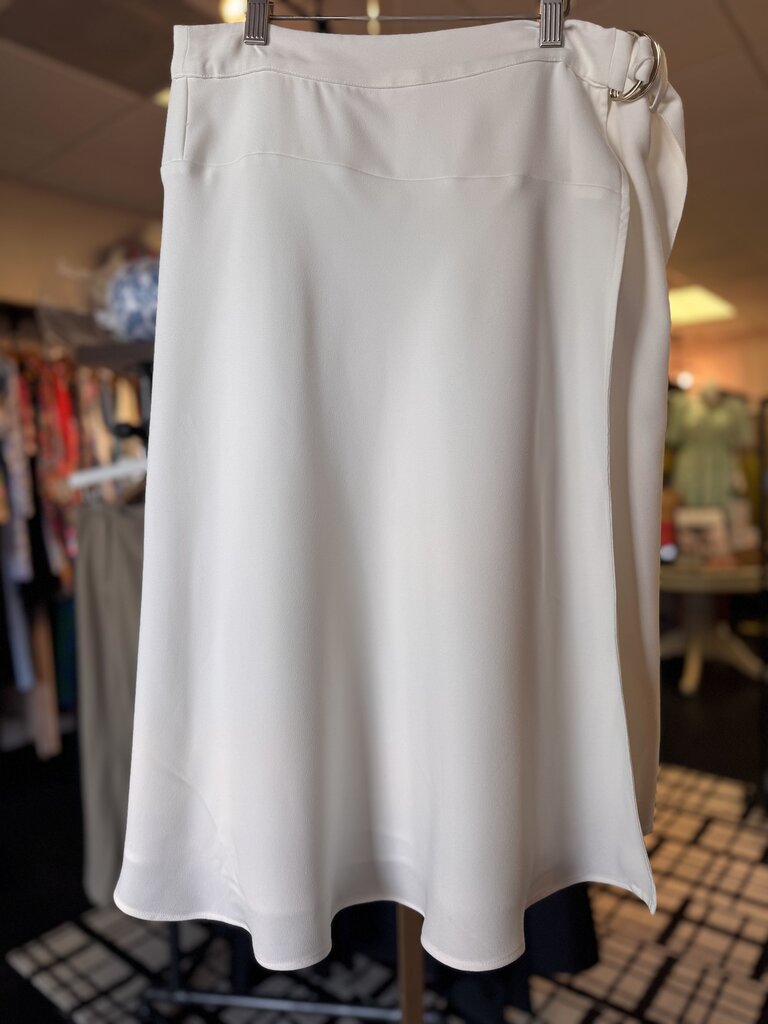 Vince Camuto - NWT White Skirt