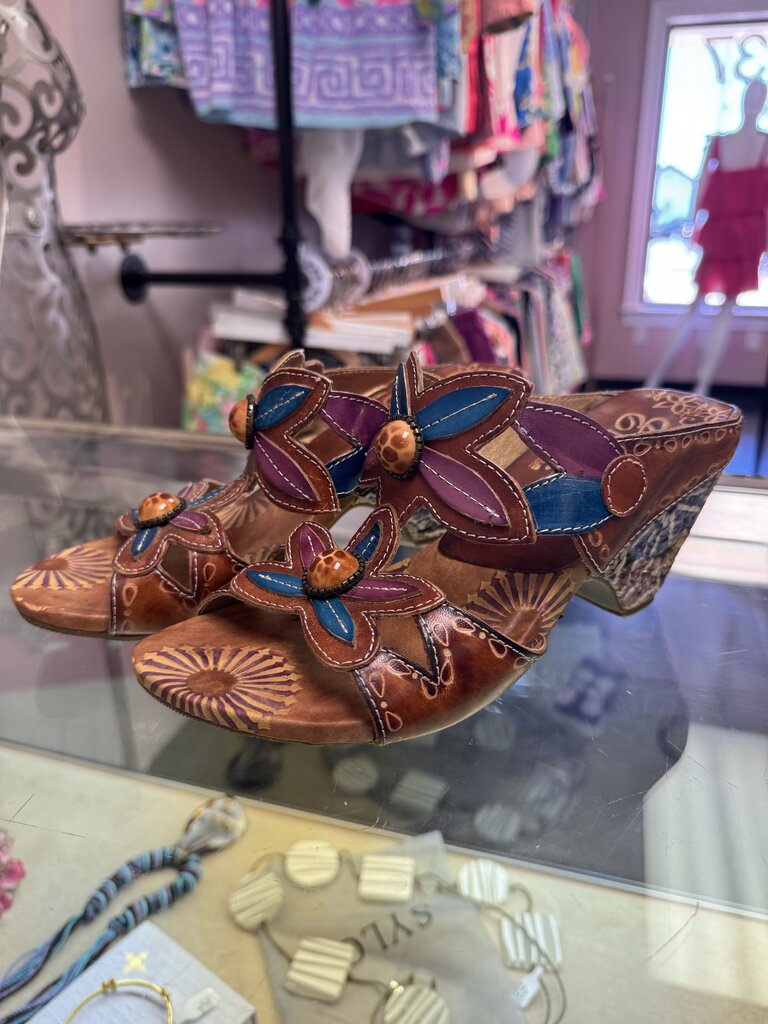 VTG Corky's - Floral Macon Sandals