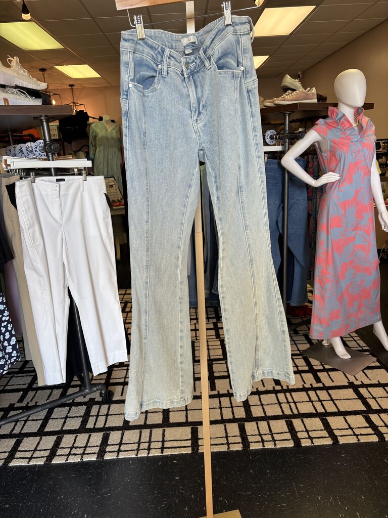 Austin Landing - Flare Jeans