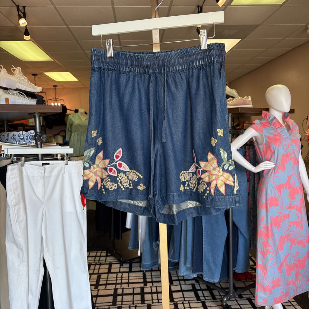 Johnny Was - NWT- Drawstring Chambray Shorts