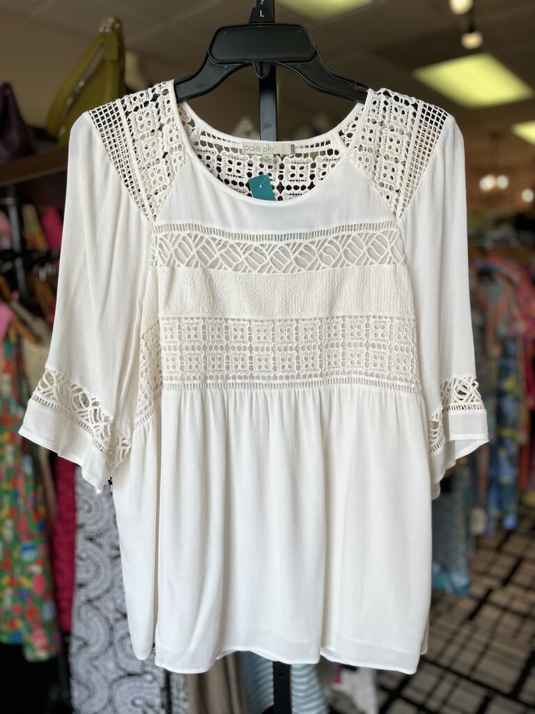 Pale Sky - Eyelet Top SS -White