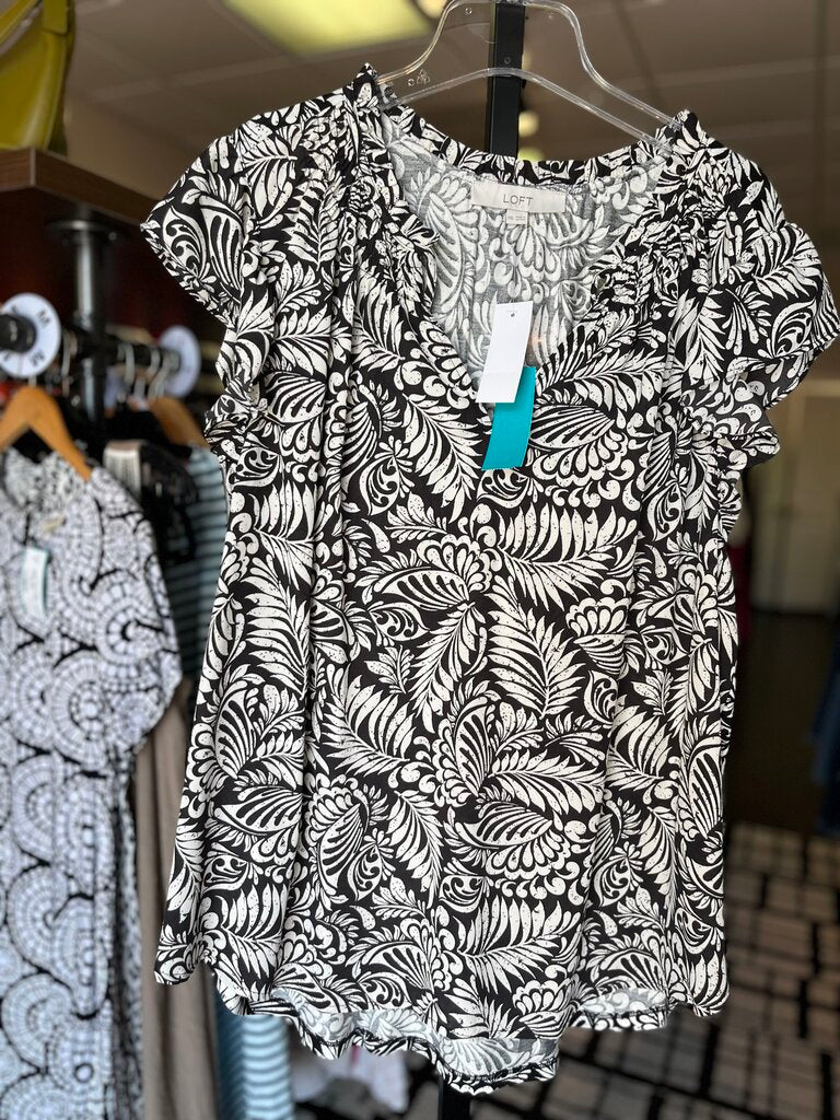 LOFT NWT - SS Floral Print Top - Black