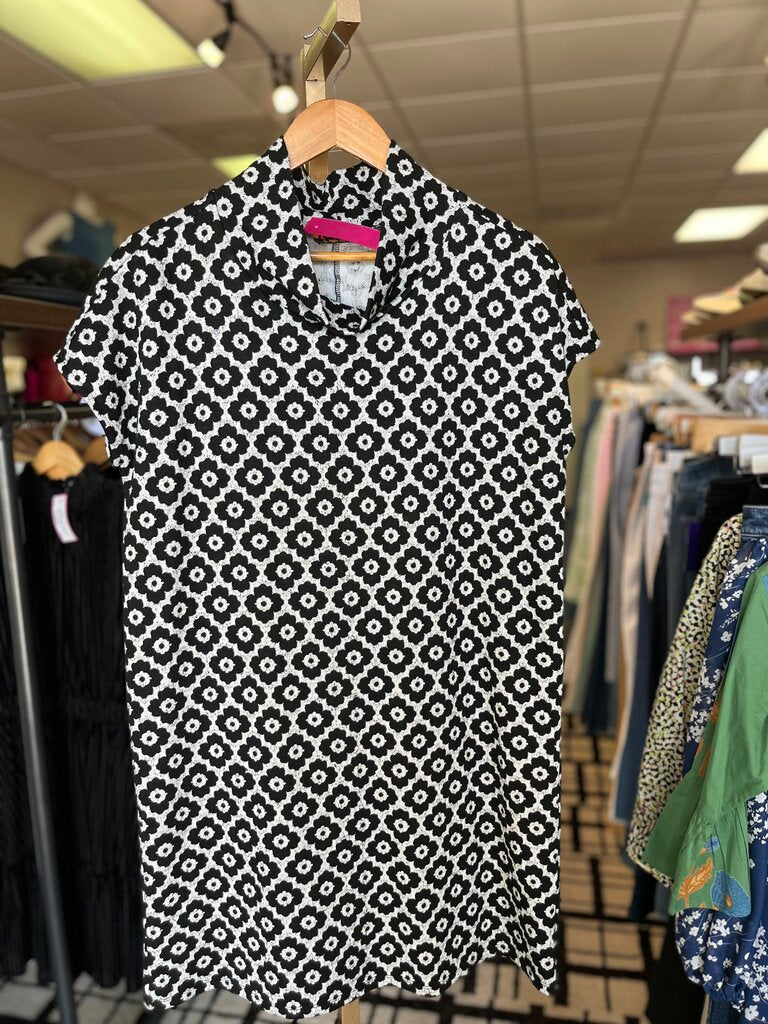 Isle by Melis Kozan - Black/White Floral Dress