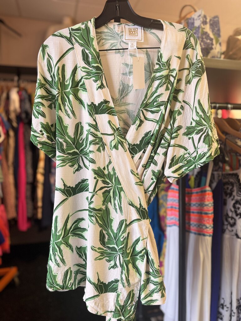 Emily McCarthy - Day Robe Top in Jungle Print