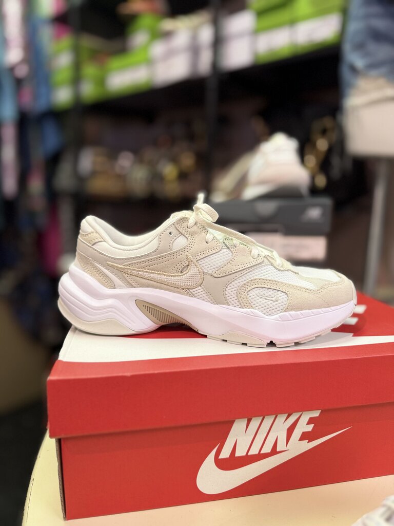 Nike NWT - AL8 Shoes in Ivory/White
