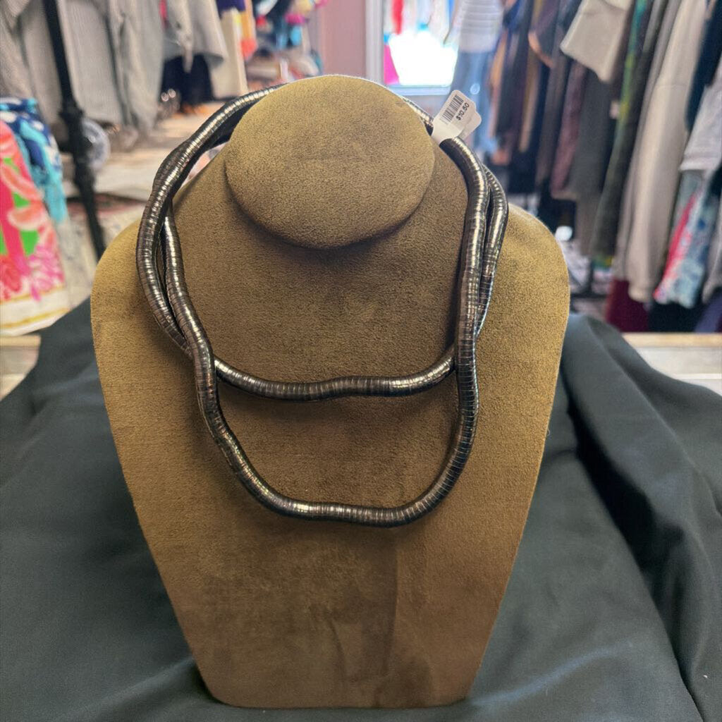 Bendable Snake Necklace in Gunmetal
