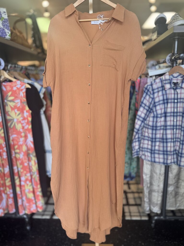 BluIvy NWT - SS Crepe Maxi Shirt Dress - Camel