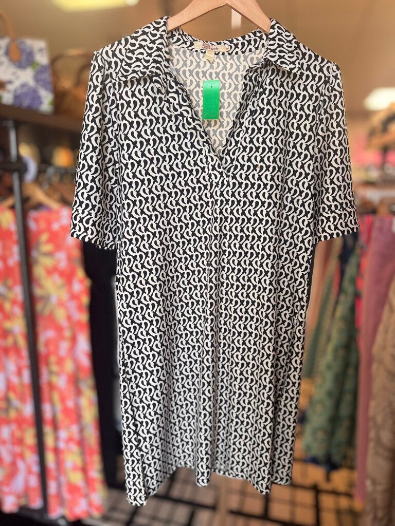 Aryeh- V-Neck Belted Mini Dress - Geometric Pattern