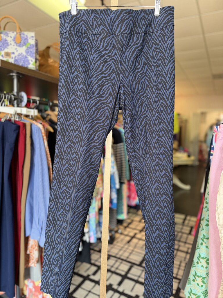 Elliott Lauren - Pull On Straight Leg Pants in Zebra Print