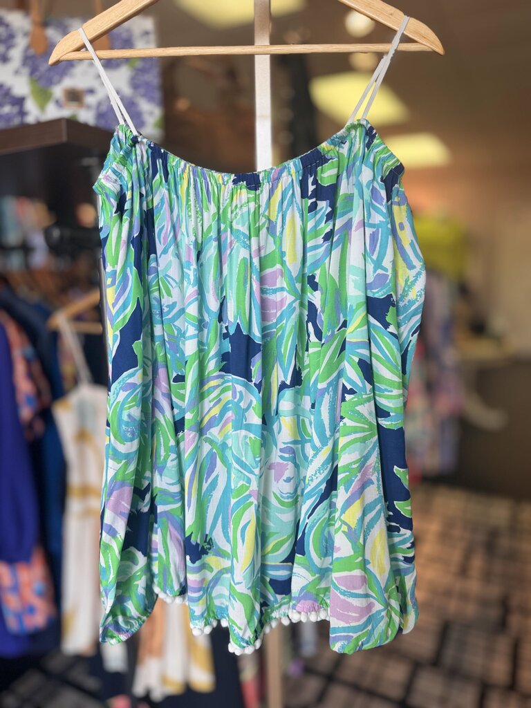 Lilly - Enna Top in "Uptown Trunk"