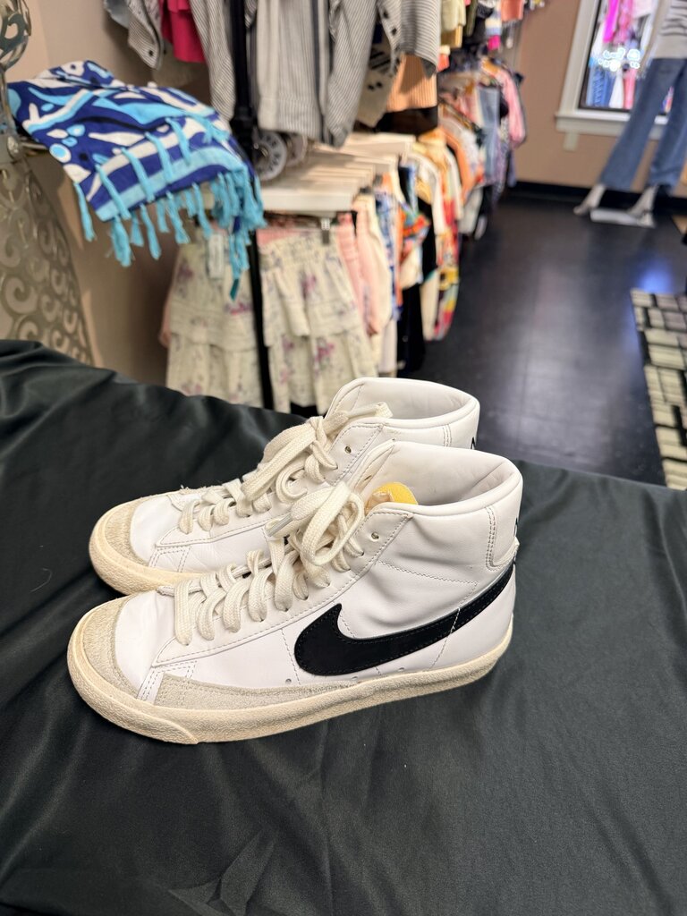 Nike- Blazer Mid '77 Sneakers - Black/White