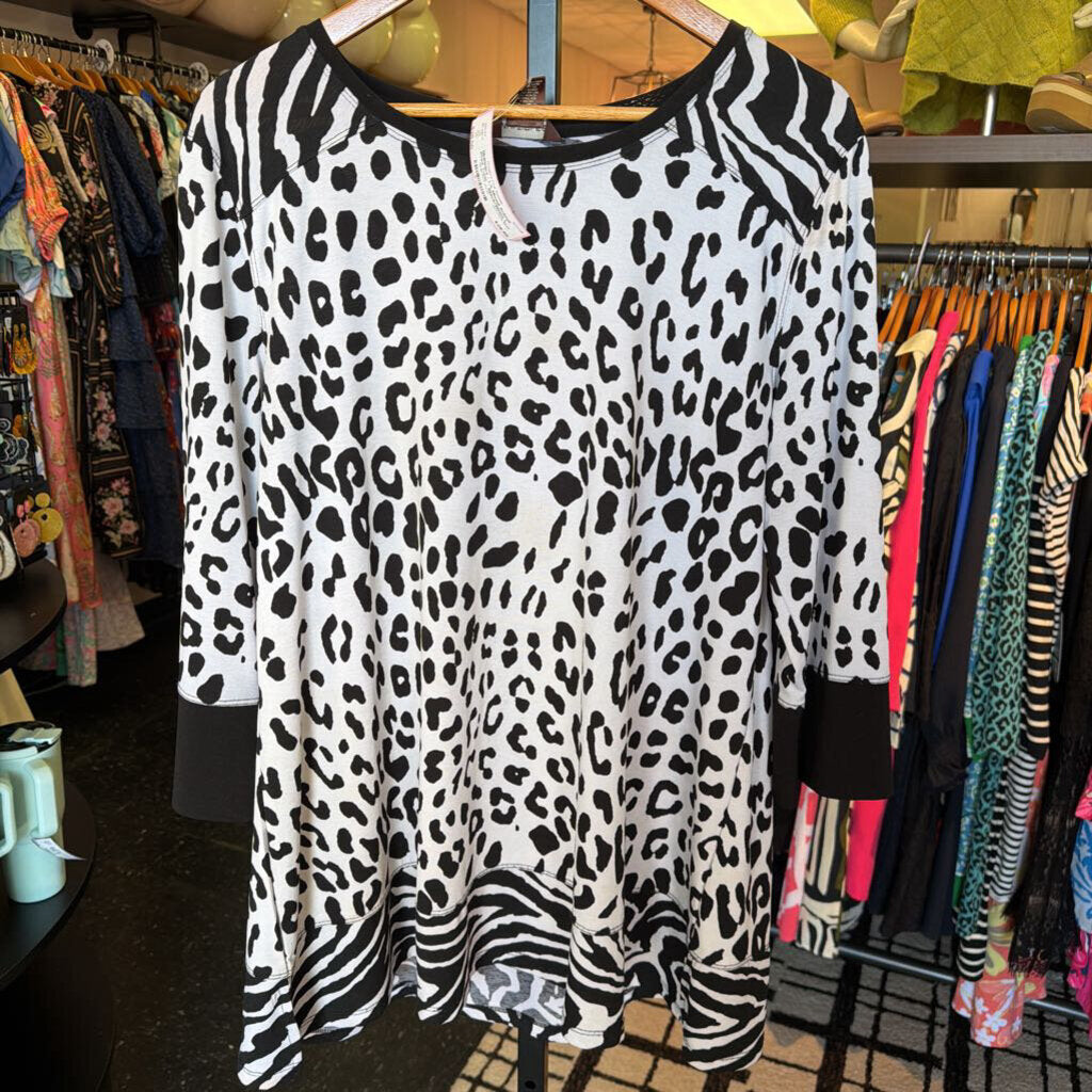 Multiples - LS Mixed Animal Print Tunic - Black/White