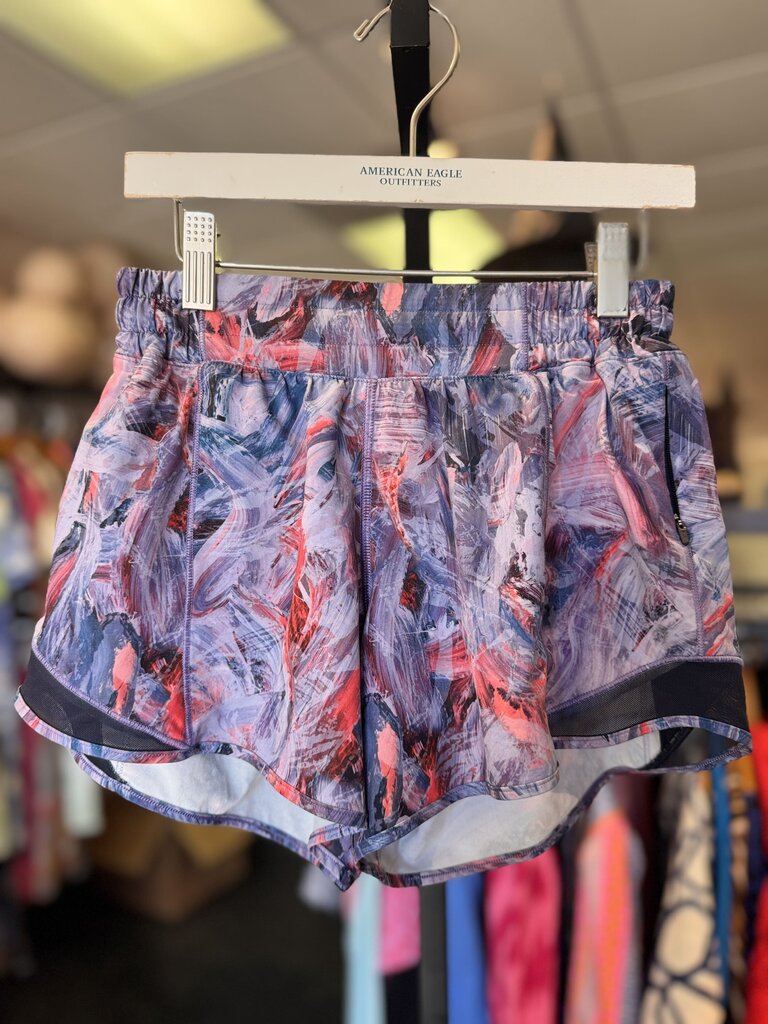 Lululemon - Hotty Hot Shorts in Abstract Print