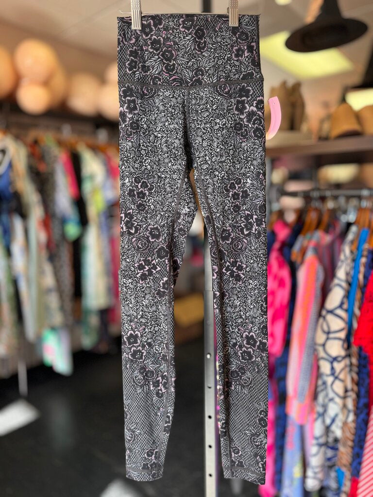 Lululemon - Align Leggings in Floral Pattern - Black