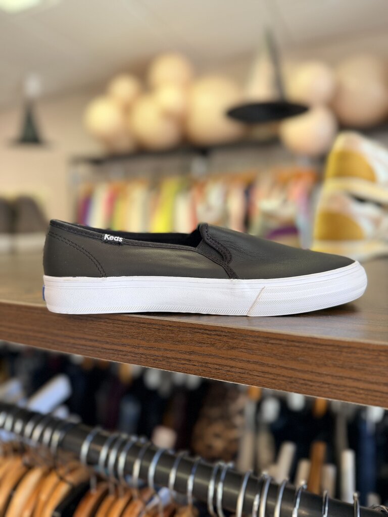 Keds - Double Decker Leather Slip On Sneakers in Black