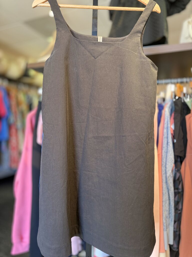 Anthropologie - Sleeveless Square-Neck Shift Mini - Black