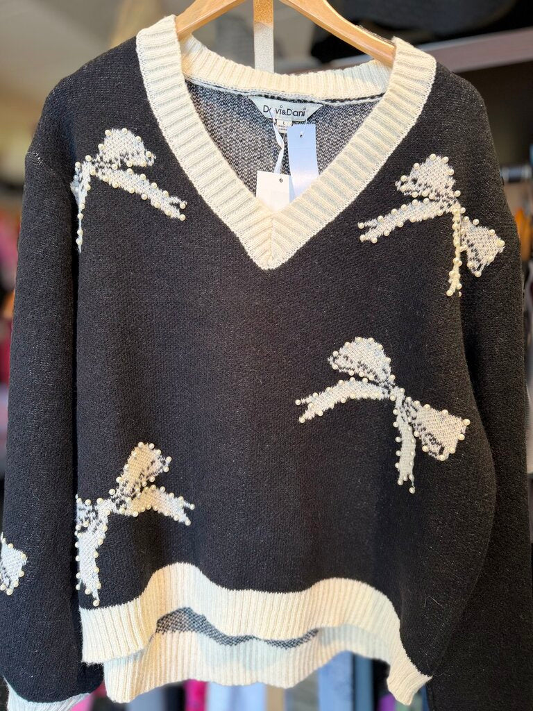 Davi & Dani NWT - Tie Me a Bow Embellished Sweater - Black