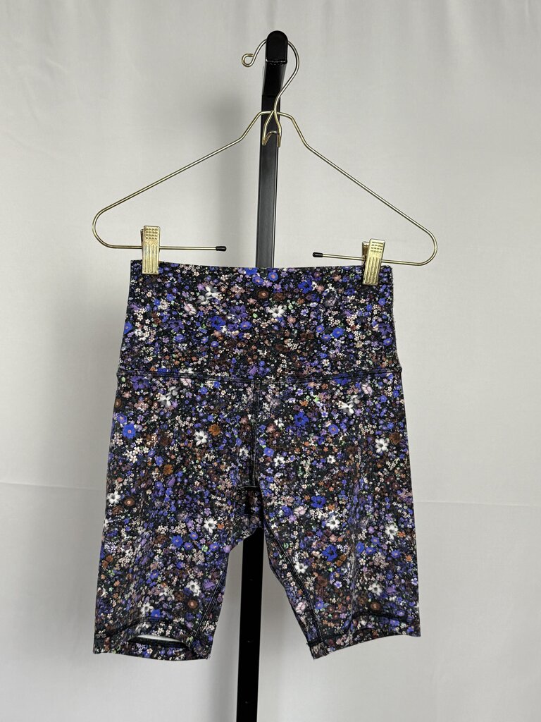 Lululemon - Floral Bike Shorts