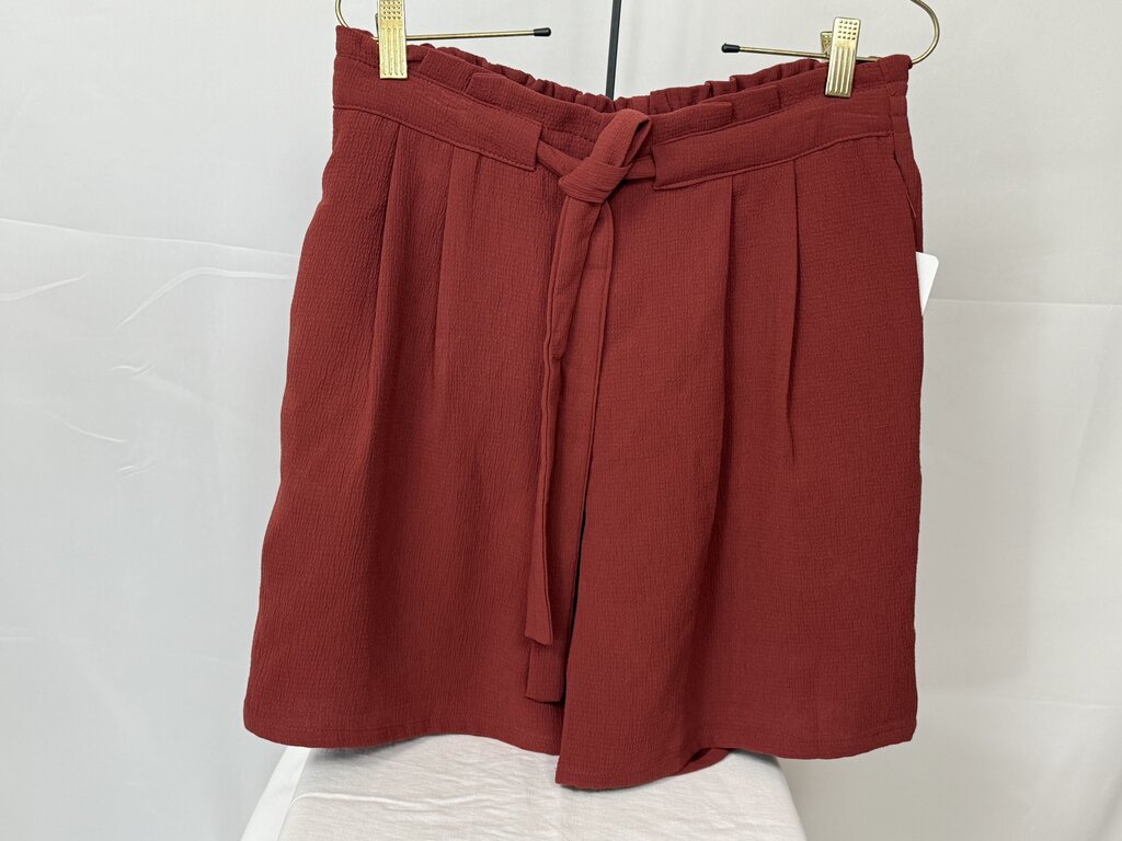 DR2 - NWT - Red - Gauze Shorts