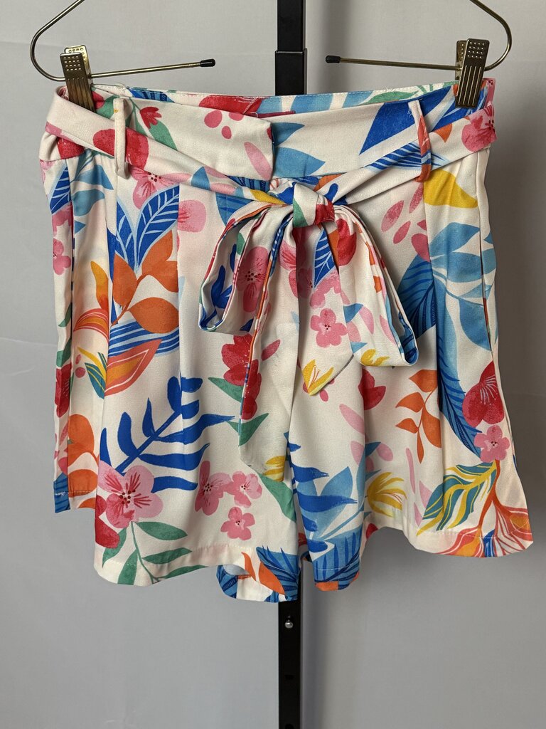 Flying Tomato - NWT - White ,Floral Shorts