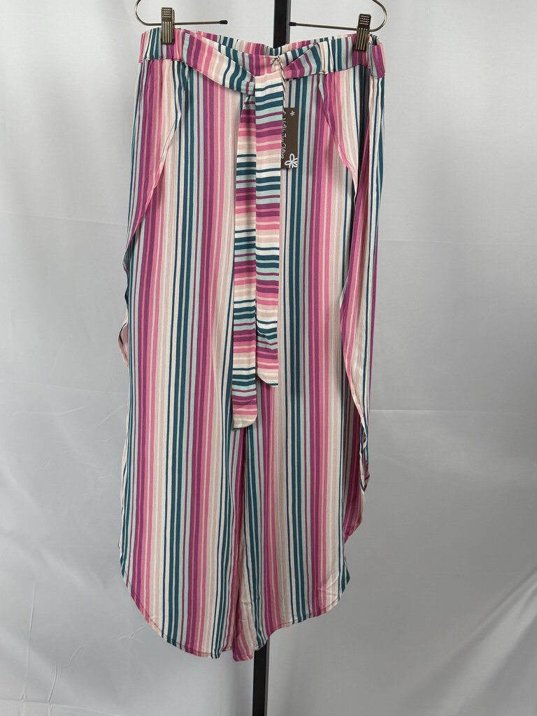 Matilda Jane - NWT - Striped Flowy Crop