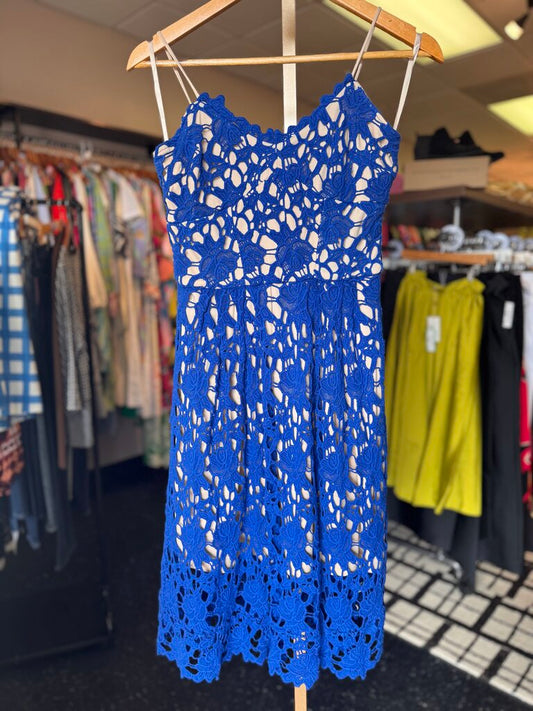 Alexia Admor - Blue Crochet Lace Cocktail Dress