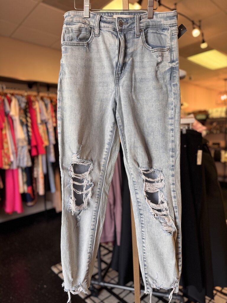 Eunina-Distressed Straight Leg Jeans w. Raw Hem