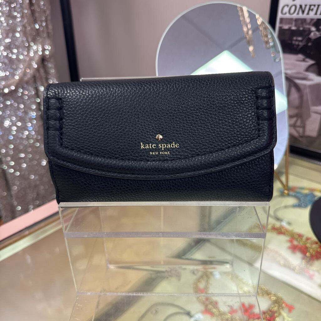 Kate Spade - Large Pebbled Leather Wallet in GUC