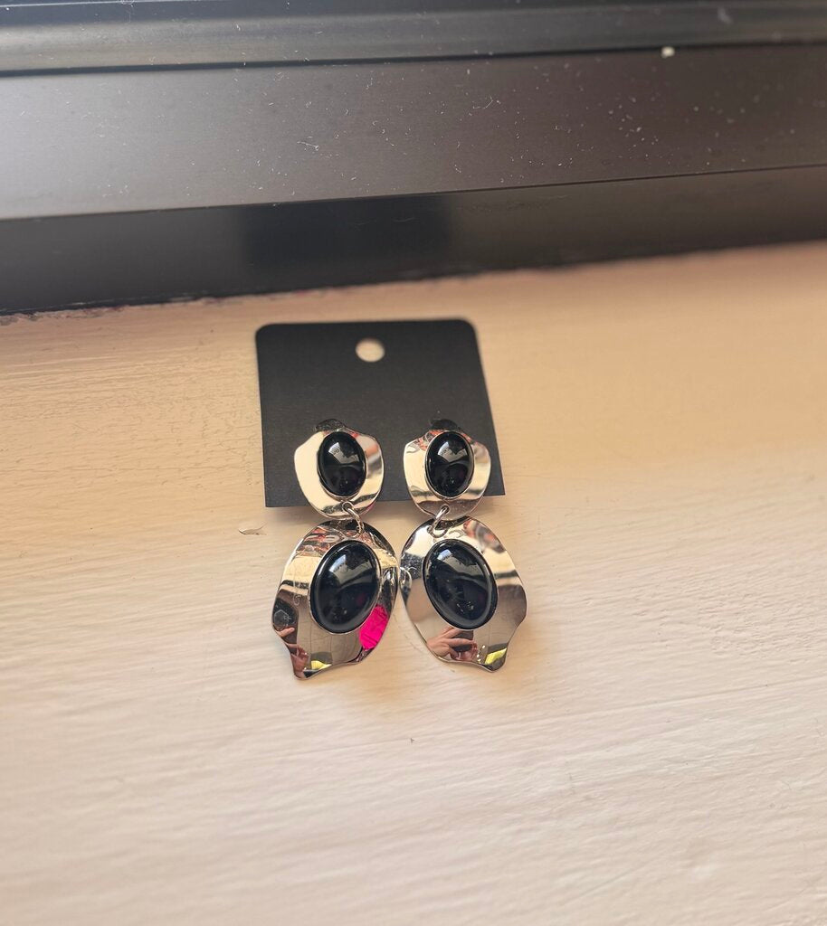 VTG - Clip On Earrings