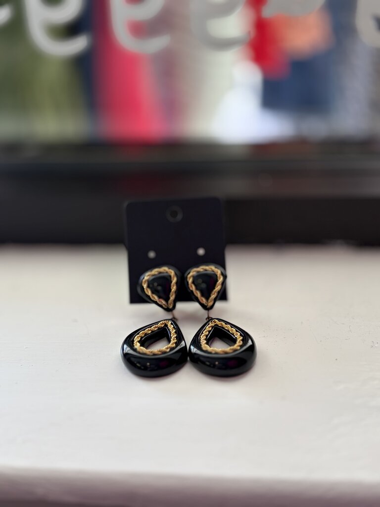 VTG - Clip On Earrings