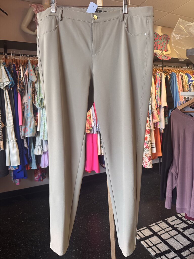 Lafayette 148 NY- Acclaimed Stretch Mercer Pant in Nougat