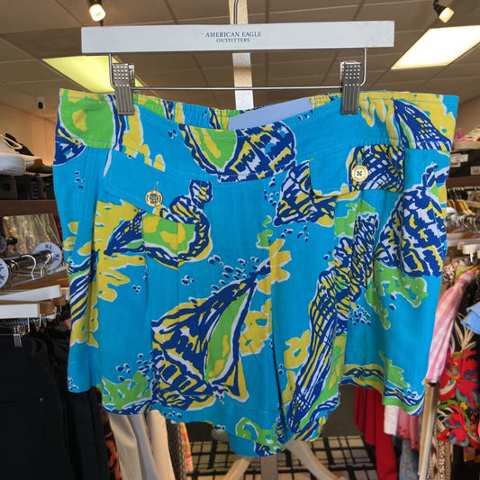 Lilly - Melrose Shorts in "Sound the Horn"