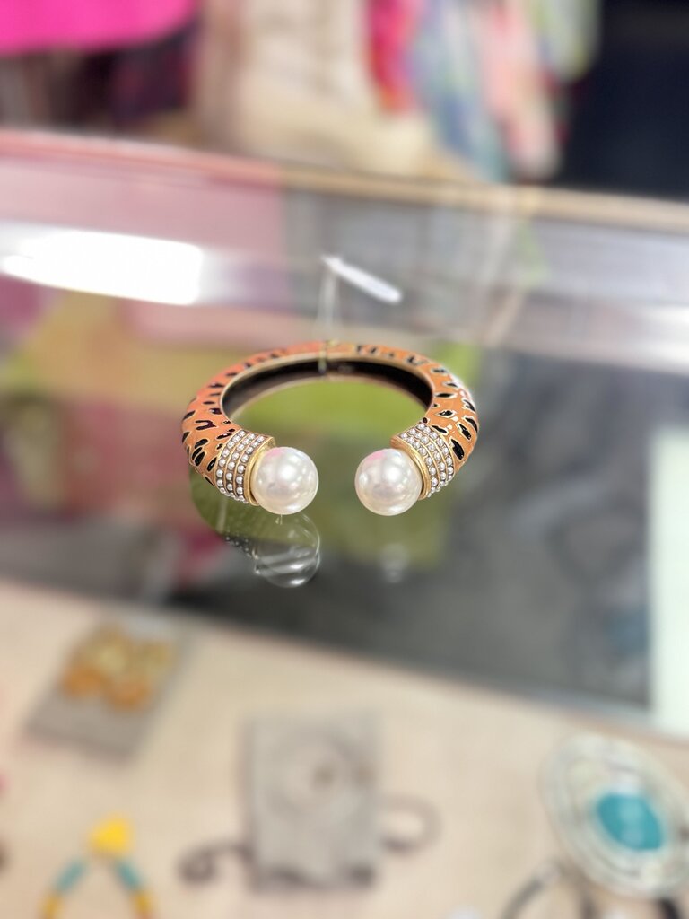 Enamel Leopard Cuff w. Pearl Accents