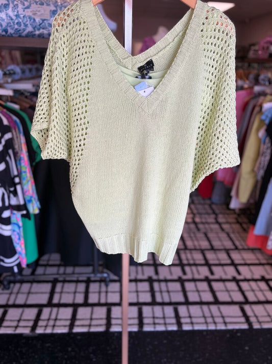 Marble-NWT- 2pc V-Neck Sweater Set in Lime