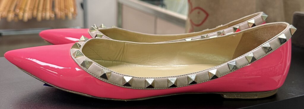 Valentino-GUC Patent Rockstud Ballet Flat in Hot Pink