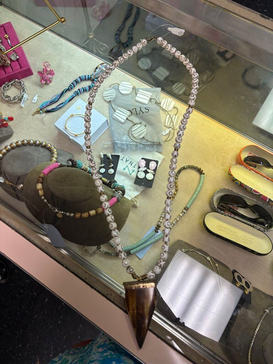 Allie Beads - Arrowhead Necklace