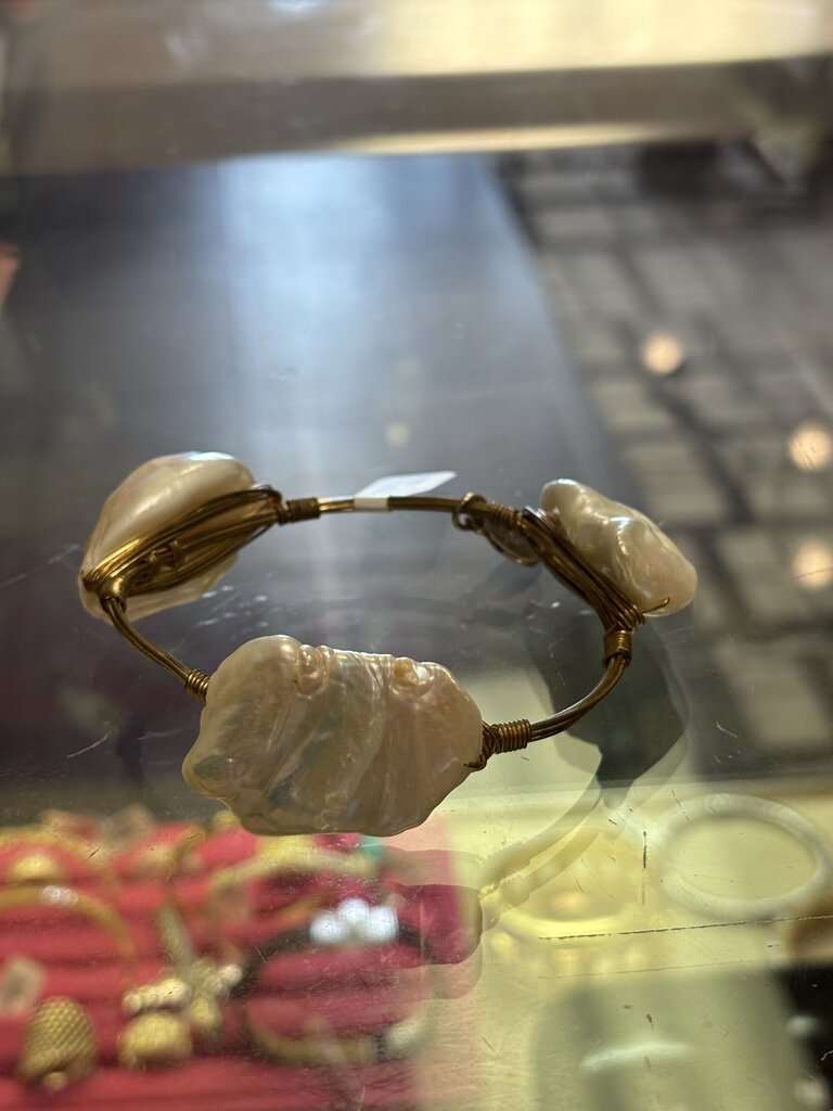 Bourbon & Boweties - Gold Bangle