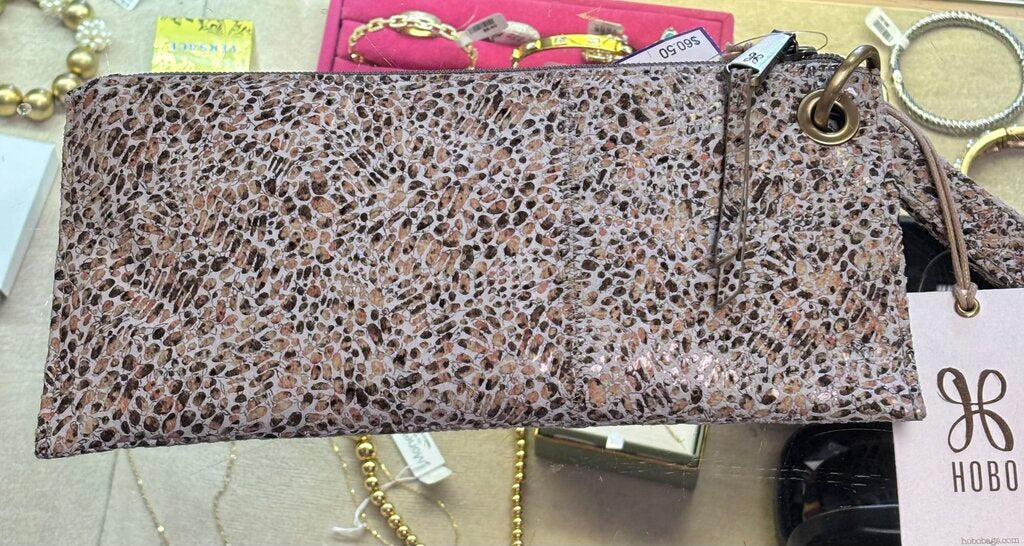 Hobo-NWT-Vida Wristlet in Terrazzo