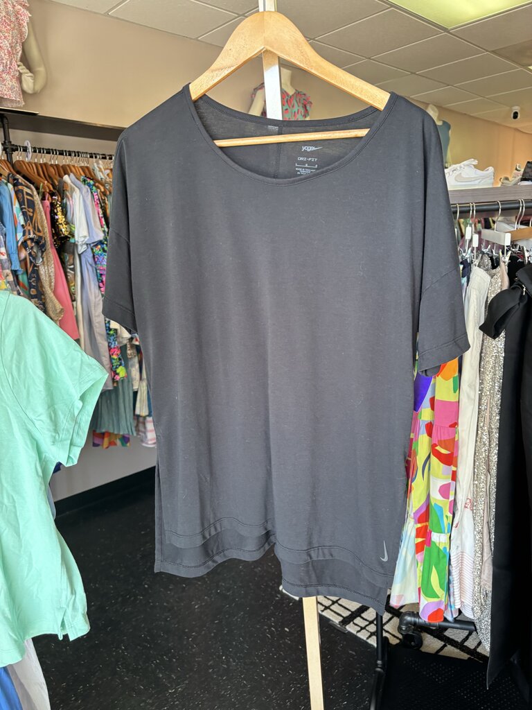 Nike Yoga - Loose Fit Top SS - Black