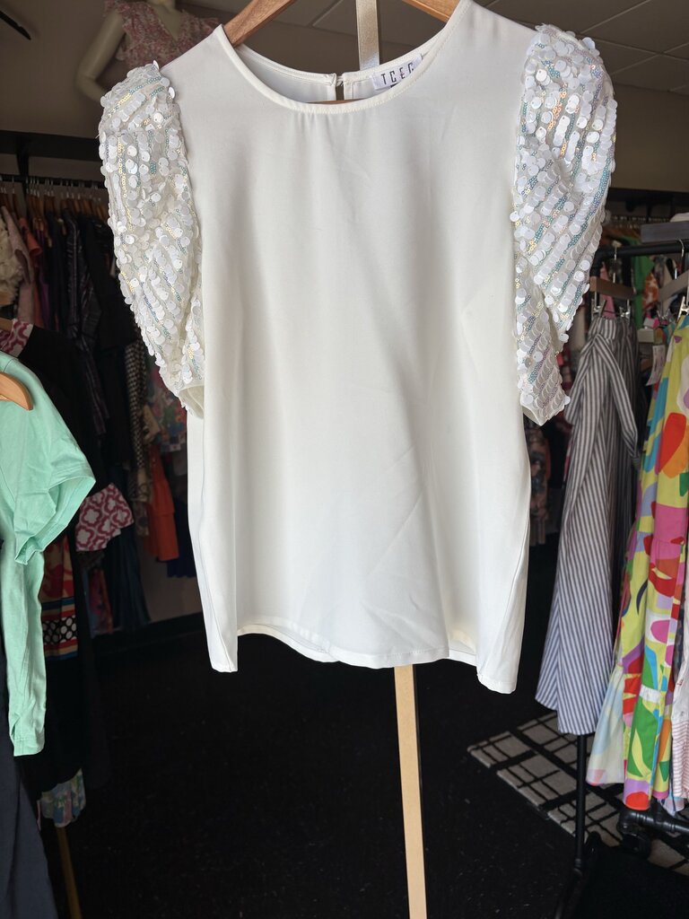 TCEC-NWT White Sequin Short Sleeve Top