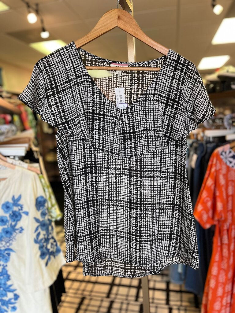 Andree by Unit NWT - Norma Jean Top - Black/White