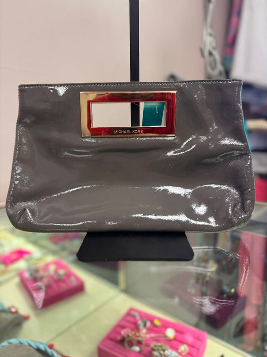 Michael Kors - Berkley Clutch - Glossy Gray