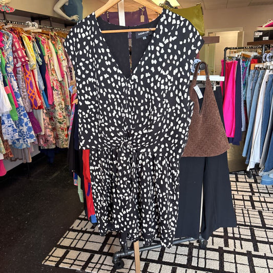 Sugarlips NWT - Sleeveless Printed Romper - Black